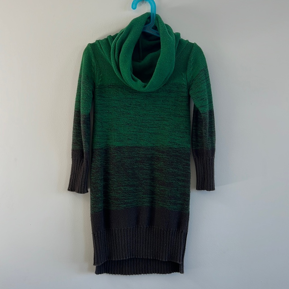 Seeking some European flare for your 5 year old? Girls’ tunic sweater